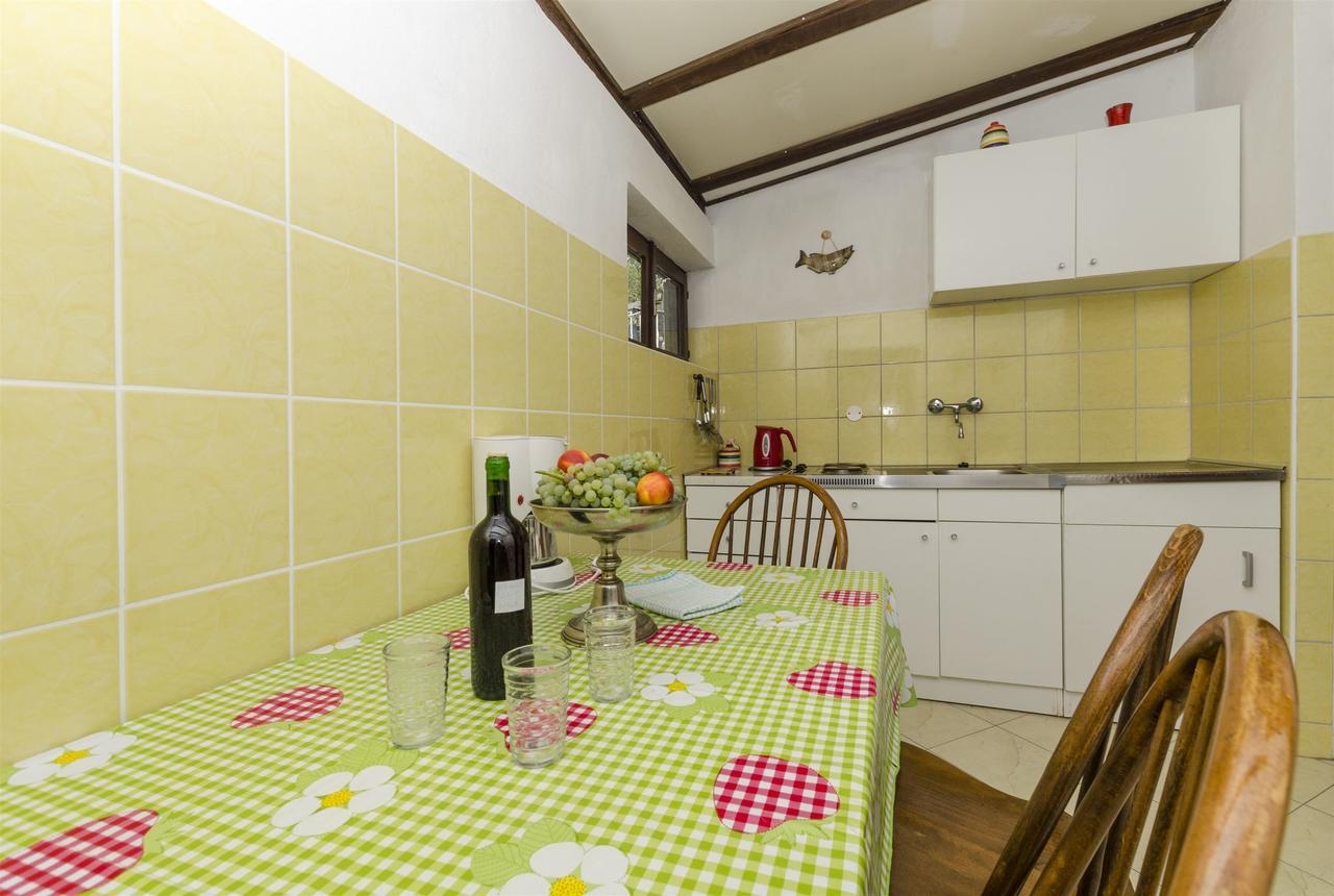 Apartment Boris Gornja Brela Екстериор снимка