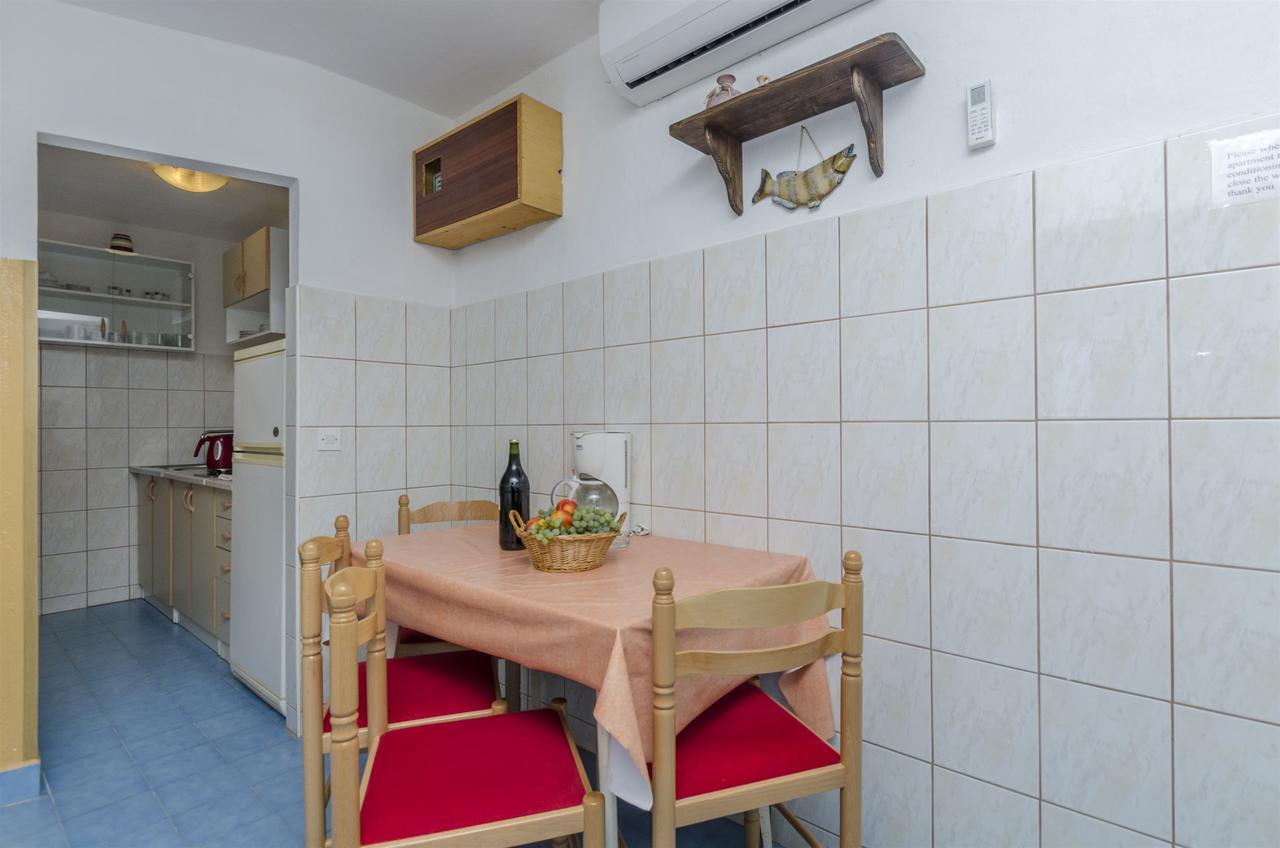 Apartment Boris Gornja Brela Екстериор снимка