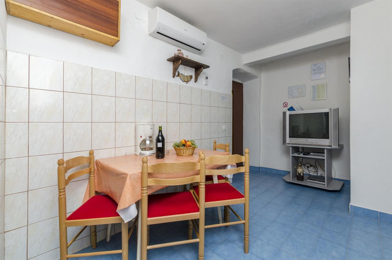Apartment Boris Gornja Brela Екстериор снимка